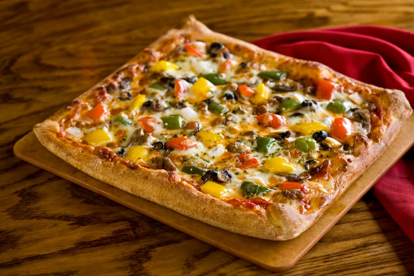 Super Farm Combo Pizza